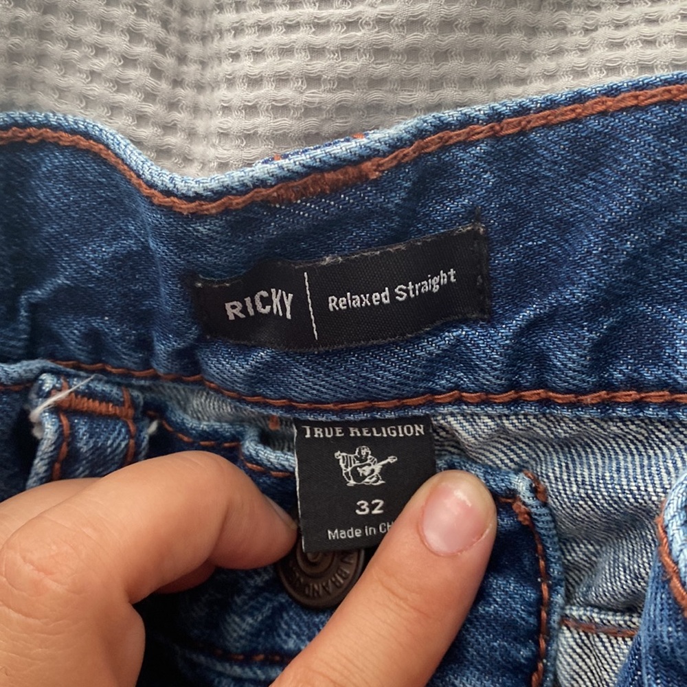 Read - Picture 3 of 3